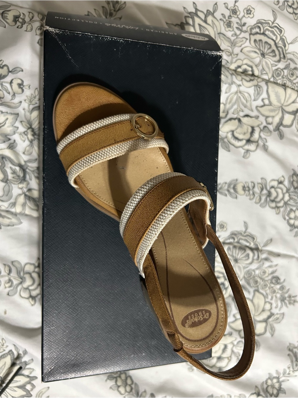 Dr. Scholls Tan & White Slingback Sandal